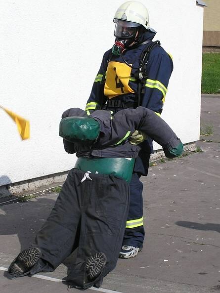 Ze soutěže hasičů.