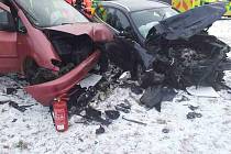 Dvě jednotky zasahovaly v neděli 9. ledna dopoledne v Lichkově u nehody dvou vozidel.