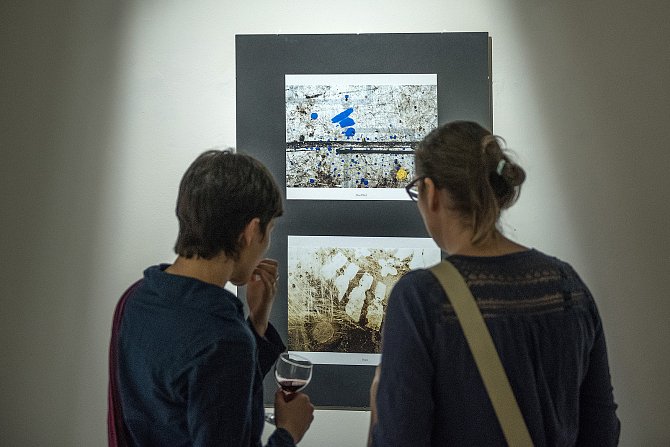 V třebovském Kulturním centru je od pátku až do 27. ledna k vidění výstava abstraktních fotografií Lukáše Rufera.