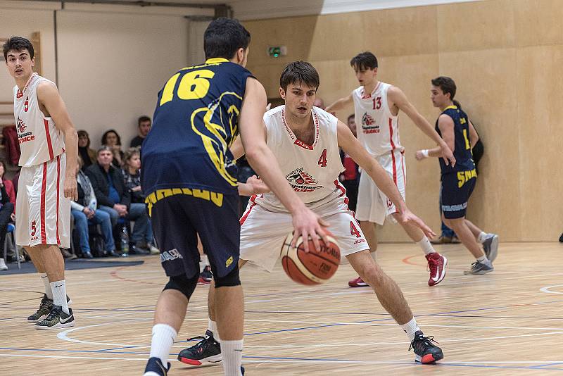 Opravená sportovní hala Na skalce v České Třebové se 11. ledna otevřela veřejnosti.