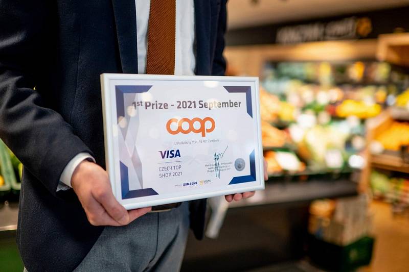 Zářijovým vítězem soutěže “VISA Czech Top Shop 2021” je COOP Žamberk.