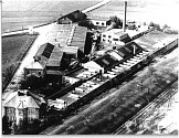 Pohled na Mrázovu továrnu, 30. léta 20. století.