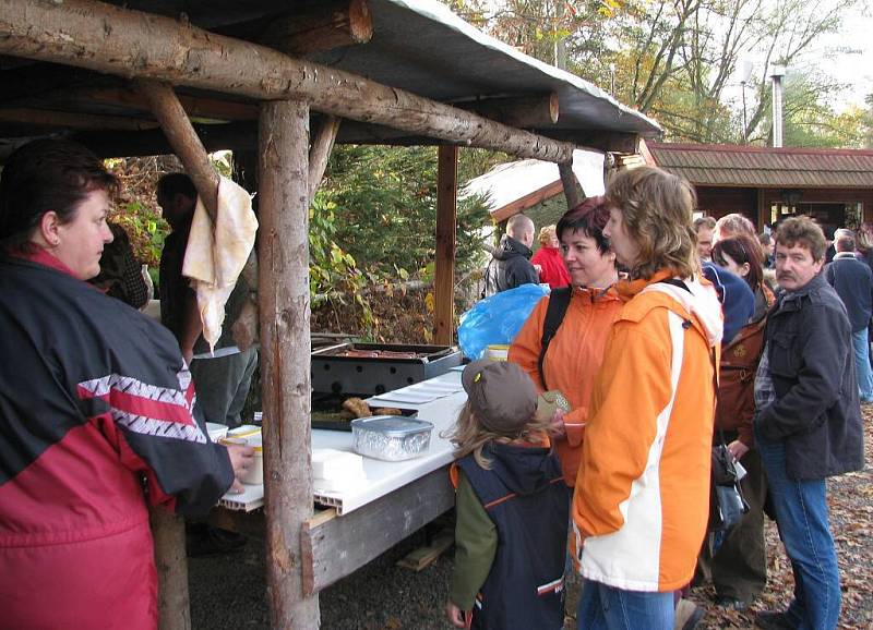 V sobotu se konal výlov rybníku Vrchovina u Chocně. Vydařil se po všech stránkách.