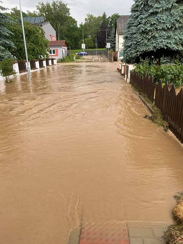 Přívalová vlna se valila ulicemi Lanškrouna