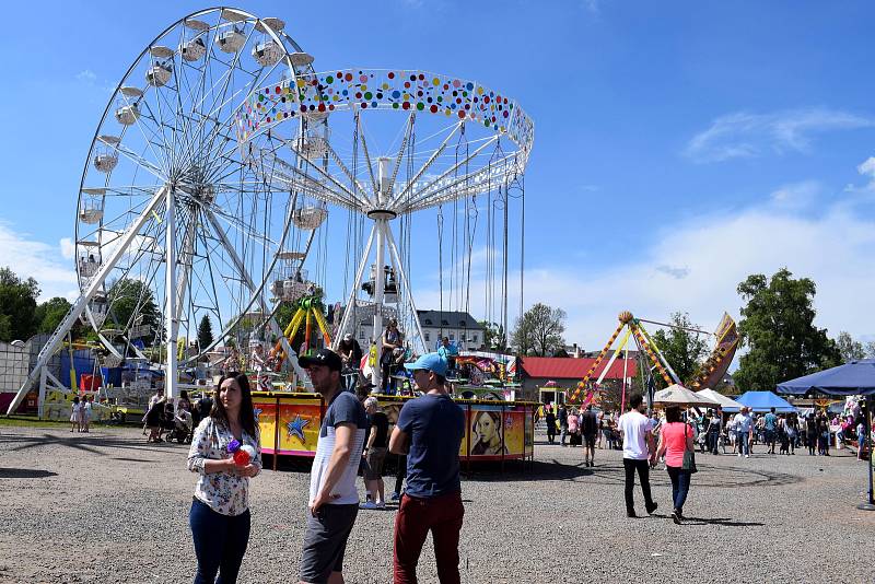 Spoustu atrakcí nejen pro děti, stánky, ale i výstava chovatelů drobného zvířectva, sobotní ohňostroj či Pouťfest, to byla 306. Kopečková pouť v Letohradě.