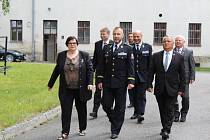 Ministryně spravedlnosti Marie Benešová navštívila Králíky, doprovázel ji generální ředitel Vězeňské služby ČR Petr Dohnal.