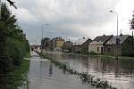 Po průtrži mračen zůstala zaplavená část průtahu městem Ústí nad Orlicí.