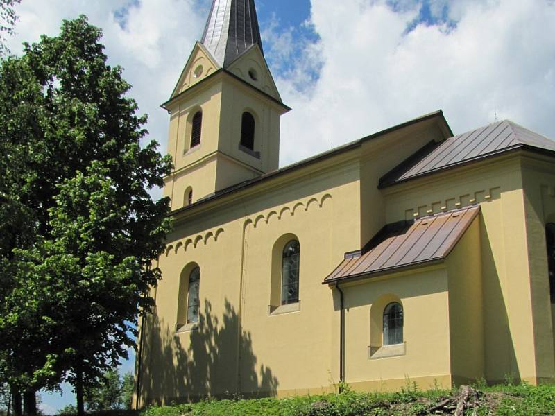 Kostel v Anenské Studánce.