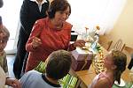 Manželka prezidenta republiky Livia Klausová navštívila Dětský domov v Dolní Čermné