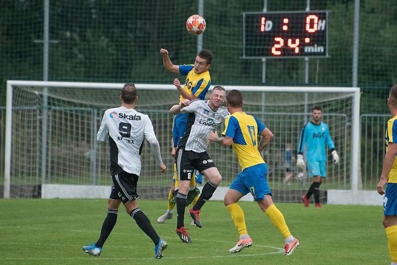 Fotbalisté Ústí nad Orlicí zahájili nový ročník třetí ligy vítězstvím nad rezervou Teplic 3:2.