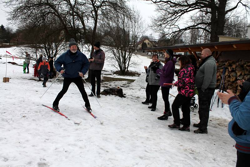 V Horním Třešňovci se běžel závod v biatlonu