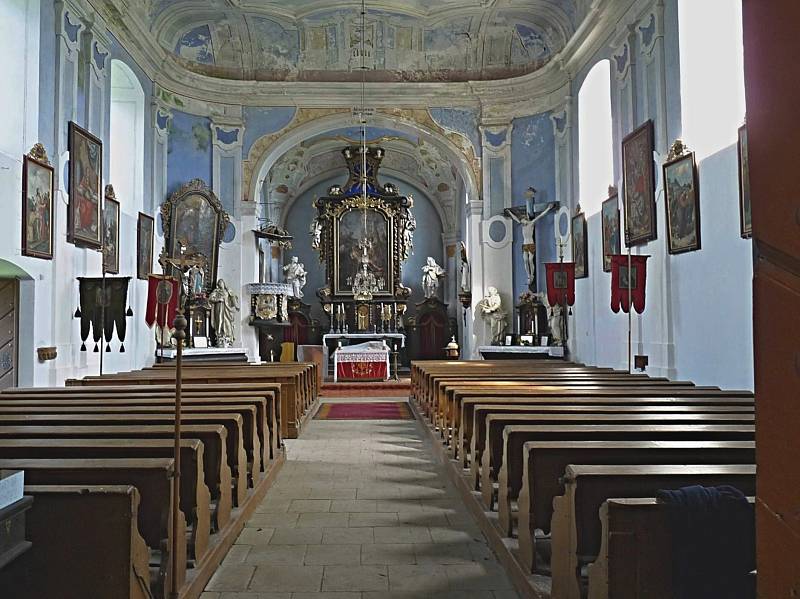  Kostel sv. Vavřince Uhřínov.