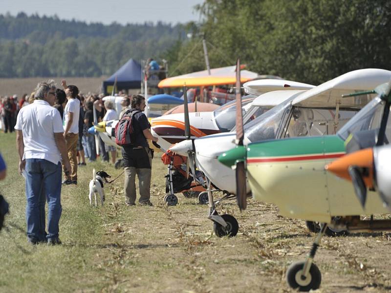 Slet ultralightů v Jehnědí 2013.