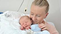 Robin Plíhal bude doma s rodiči Karolínou Veselou a Romanem Plíhalem v Hejnicích. Když se 13. 6. v 12.56 hodin narodil, vážil 3,070 kg.