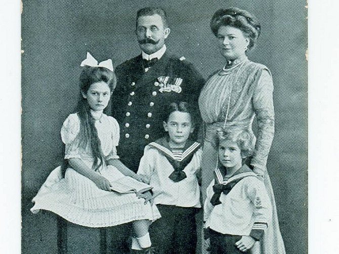 František Ferdinand d'Este s rodinou. 