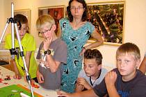 V červnu si výstavu Fimfárum užili i školáci. V mýtské galerii bude otevřena do 11. září.