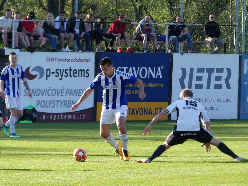 Fotbalisté Ústí nad Orlicí porazili v pátečním utkání ČFL Domažlice 3:0.