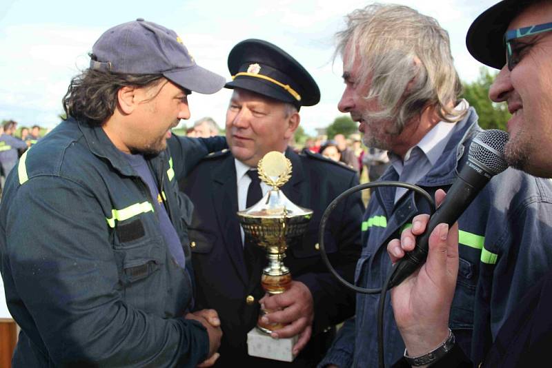 Závody pořádané SDH Vračovice-Orlov.