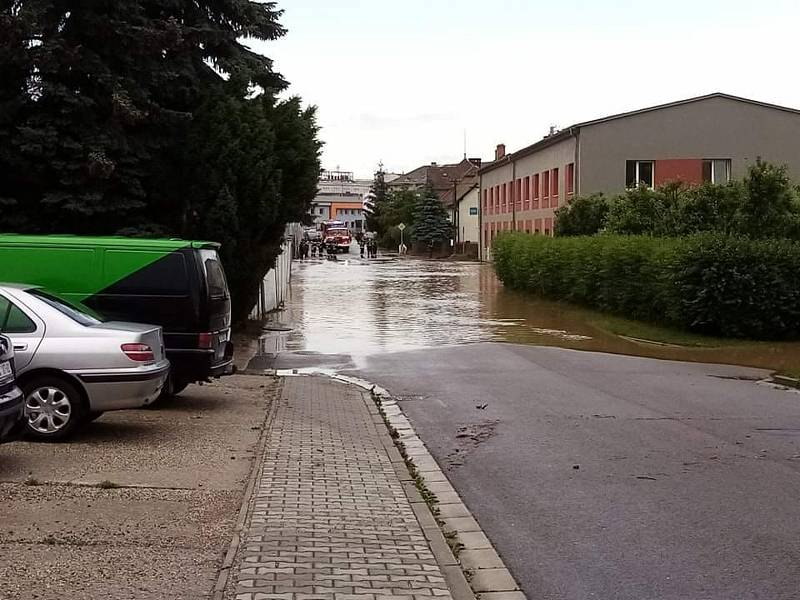 Přívalová vlna se valila ulicemi Lanškrouna