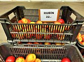 V Ostřešanech na Pardubicku probíhá prodej jablek.