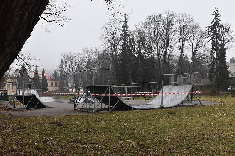 Uzavřen je i skatepark v Chocni.