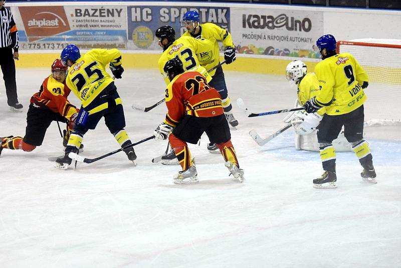 Krajská hokejová liga: HC Spartak Choceň - HC Spartak Polička.