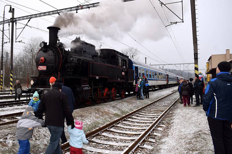 První prosincová sobota přinesla jubilejní ročník tradiční Mikulášské jízdy, která každoročně láká stovky účastníků.