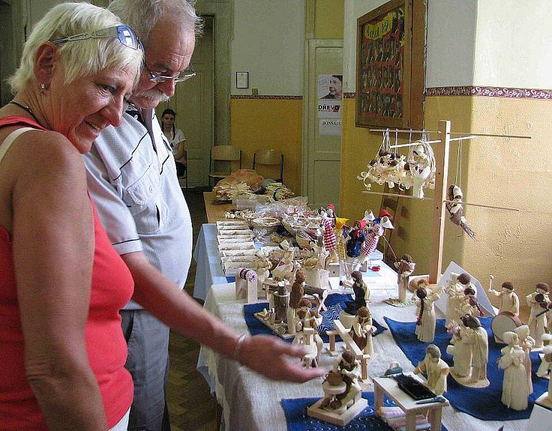 Řemesla zpracovávající dřevo přilákala do Žamberku množství návštěvníků. Nelitovali, bylo se na co dívat.