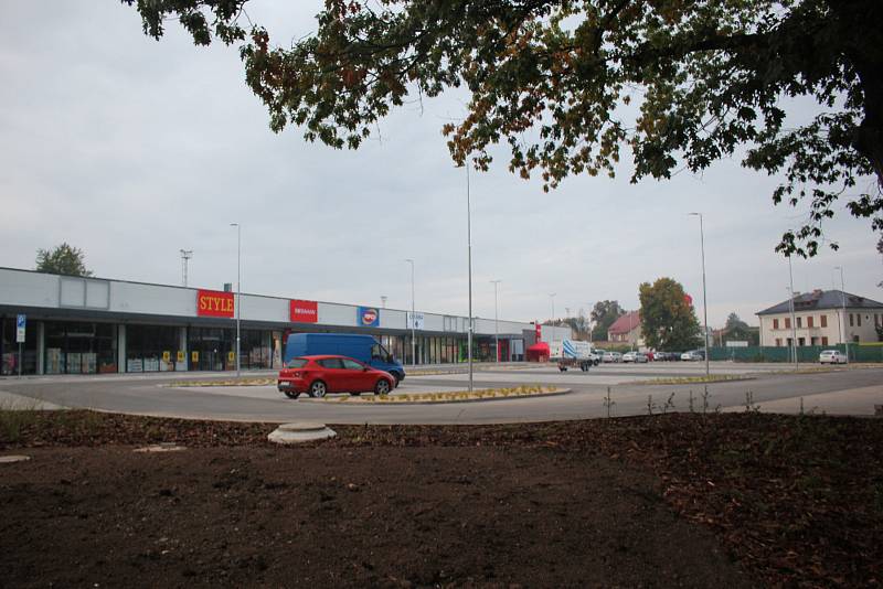 Retail park zůstává zavřený