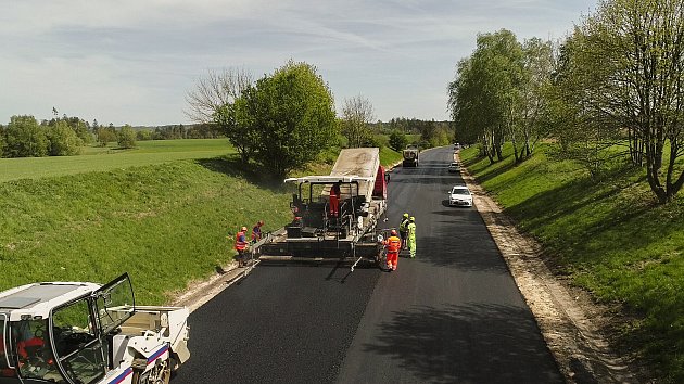 FOTO: Rekonstrukce silnice I/35 u Svitav jde do finále