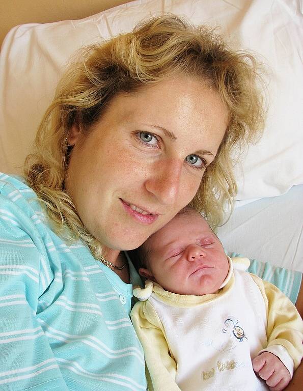 Daniela Suchá bude doma s rodiči Martou a Jiřím Suchými v Chocni. Narodila se jim 12. září minutu po půlnoci s hmotností 3,2 kg.