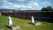 Hřbitov v Dolní Lipce