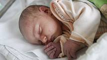 Elen Dočekalová se narodila 19. září v 0:47 hodin. Měřila 51 centimetrů a vážila 3700 gramů. Maminku Gabrielu u porodu podpořil tatínek David a doma v Pardubicích čeká jedenáctiletá Michaela a tří a půl letá Magdalena.