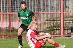 Utkání MOL CUPu mezi FK Pardubice (ve bíločerveném) a FK Jablonec (v zelenočerném) na hřišti pod Vinicí v Pardubicích.