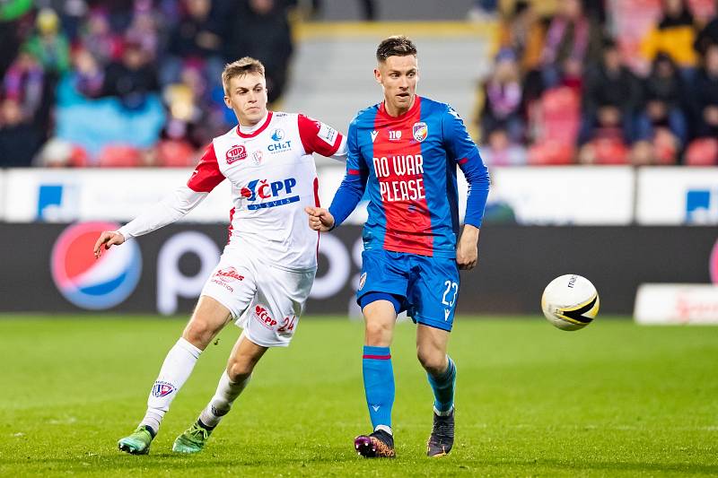 Pardubičtí fotbalisté neměli v deseti v Plzni šanci na úspěch.