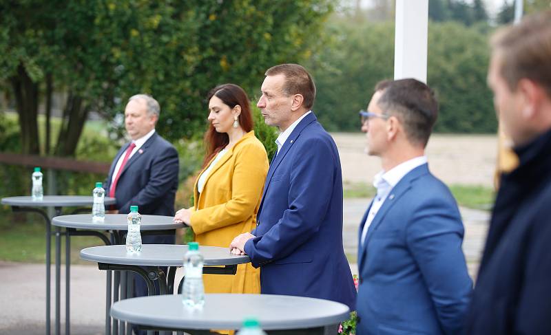 Tisková konference před 130. Velkou pardubickou.