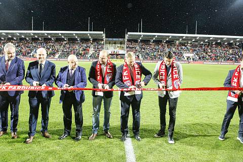 Po dlouhých 54 letech, se do  Pardubic vrátila nejvyšší fotbalová soutěž. V nově zrekonsktuhované CFIG Areně se odehrál fotbalový zápas Fortuna ligy mezi týmy FK Pardubice a SK Slavia Praha.