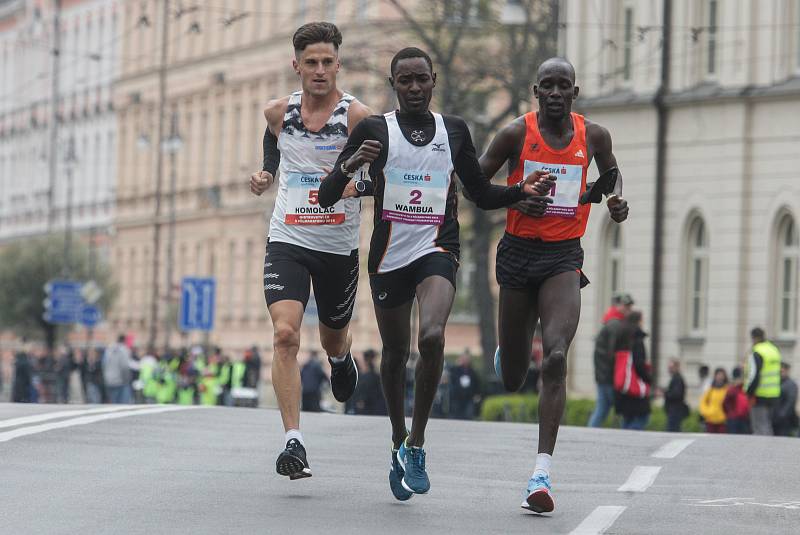 Vítězem Pardubického vinařského půlmaratónu a Mistrovství ČR mužů a žen v půlmaratonu 2019 v ulicích města Pardubic se stal Jiří Homoláč.