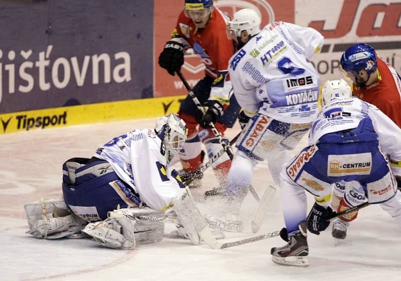 Kometa vrací úder. Ve druhém utkání přetlačila Pardubice v poměru 5:6