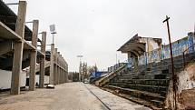 Nový fotbalový stadion prvoligového týmu FK Pardubice v prostorách bývalého Letního stadinu v Pardubicích  je téměř hotov.