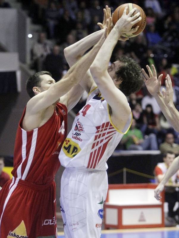  BK JIP Pardubice – ČEZ Basketball Nymburk 59:88