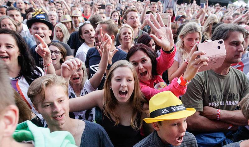 LétoFest na pardubickém dostihovém závodišti.