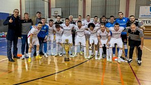 Chrudimští futsalisté ovládli dlouhodobou část 1. Futsalové ligy a přebrali si pohár.