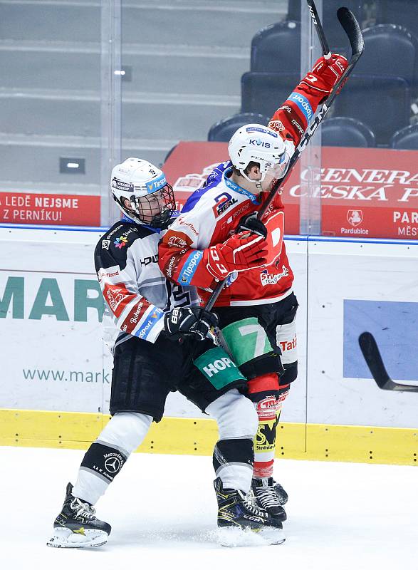 Hokejová extraliga: HC Dynamo Pardubice - HC Energie Karlovy Vary.