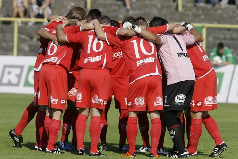 První zápas v druhé lize Pardubicím nevyšel. V Karviné prohrály 1:0