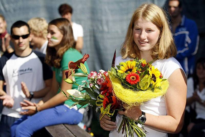 Bouřlivý aplaus čekal Lenku Štěrbovou v Mělicích, kde se konal závod Českého poháru v dálkovém plavání. 