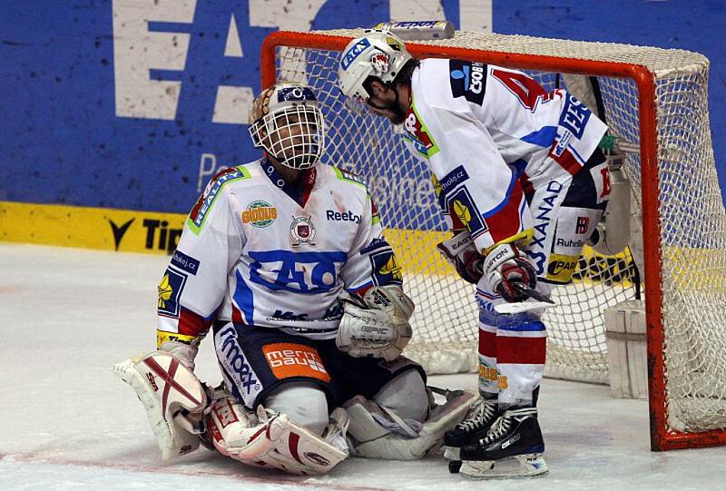 PRVNÍ FINÁLE. Hrdinou prvního finálového zápasu s Vítkovicemi byl bezesporu Dominik Hašek