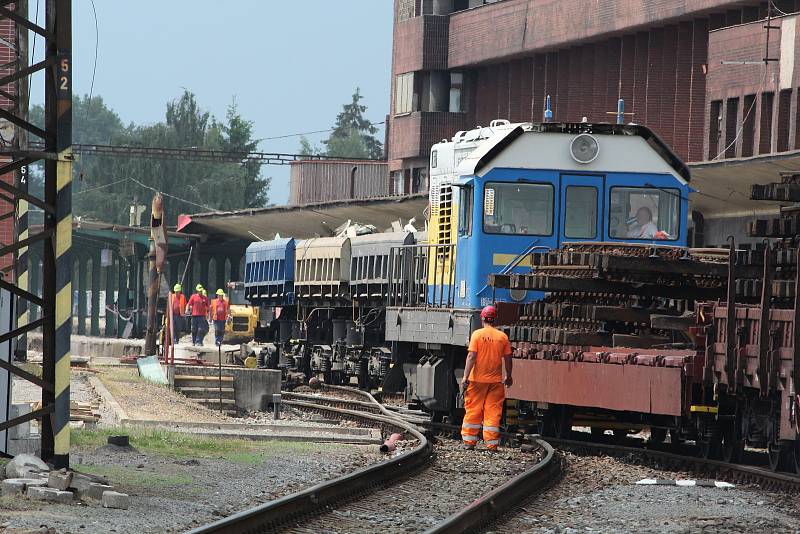 Stavbaři by modernizaci pardubického železničního uzlu měli dokončit v prosinci 2024.