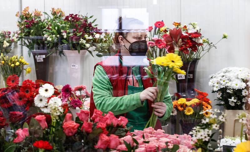 8. března slavíme Mezinárodní den žen. Na MDŽ většina mužů upřednostňuje darovat ženám květinu oproti bonboniérám nebo večeři.