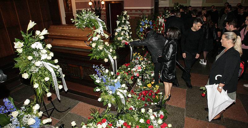 Pohřeb bývalého hokejového brankáře Adama Svobody v pardubickém krematoriu.